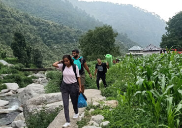 Khabru-Waterfall-Trek-03